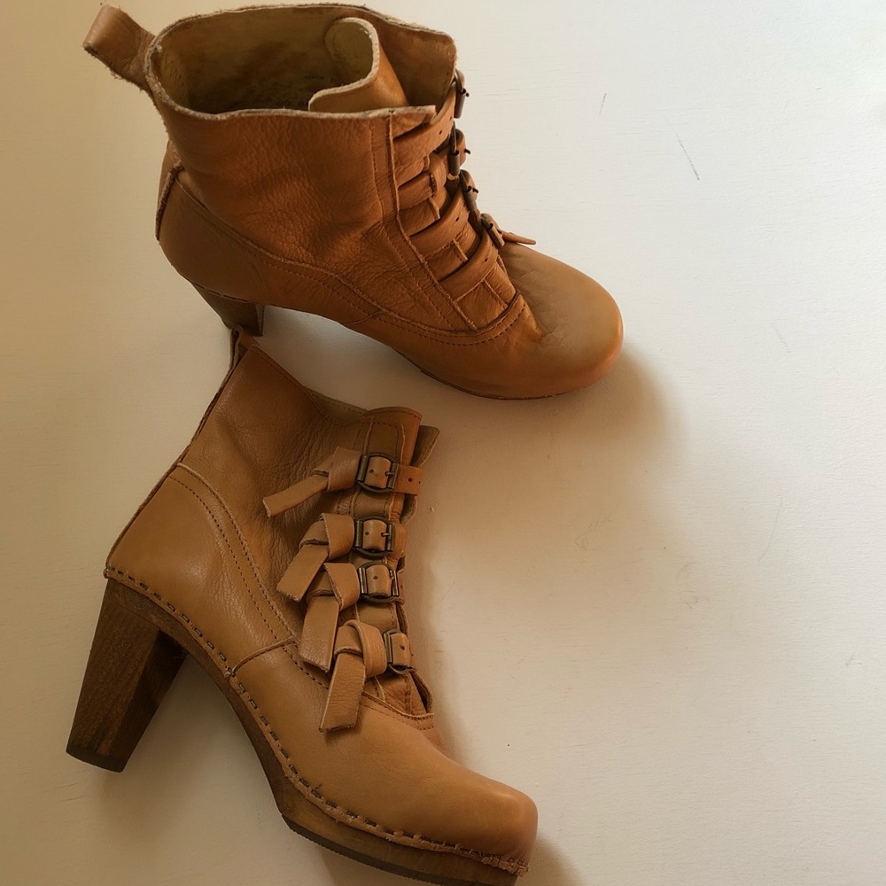 Sanita wood heel boots